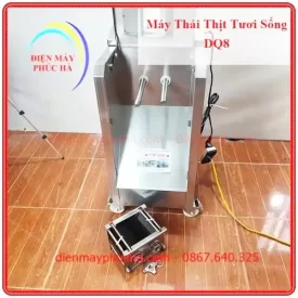 Máy Thái Thịt Tươi Sống DQ8 – Ảnh bộ dao được tháo rồi ra dễ dàng, có nhiều cỡ dao để lựa chọn phù hợp với các nhu cầu độ dày lát thái khác nhau của từng món ăn.