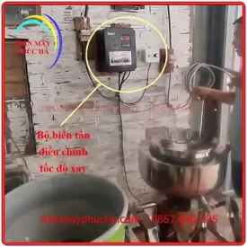 Máy Xay Giò Chả 5Kg Biến Tần 1 Pha – góc chụp 5: bộ biến tần và cụm chiết áp để điều chỉnh tốc độ xay
