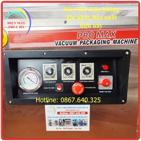 Máy hút chân không công nghiệp DZ400 có các nút điều khiển thông minh, tự động theo quy trình hút cài đặt sẵn
