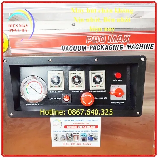 Máy hút chân không công nghiệp DZ500 có các nút điều khiển thông minh, tự động theo quy trình hút cài đặt sẵn