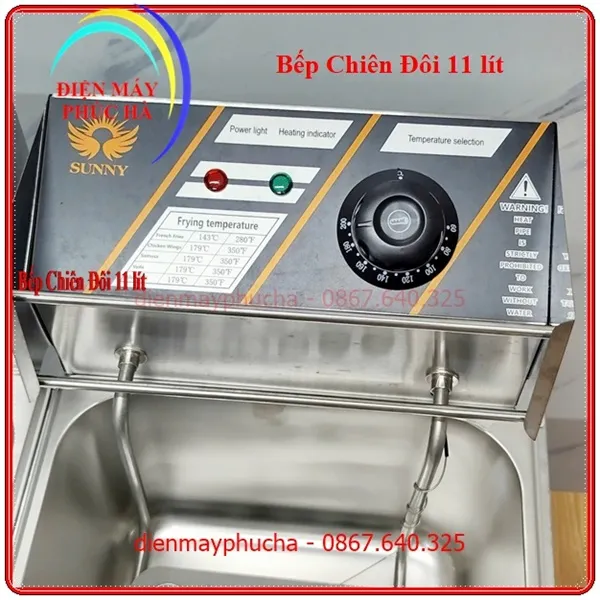 Bếp chiên đôi dùng điện loại 11lit có công suất điện 2,5kw mỗi ngăn, hoạt động độc lập, nhiệt độ được chỉnh từ 60 - 200 độ C