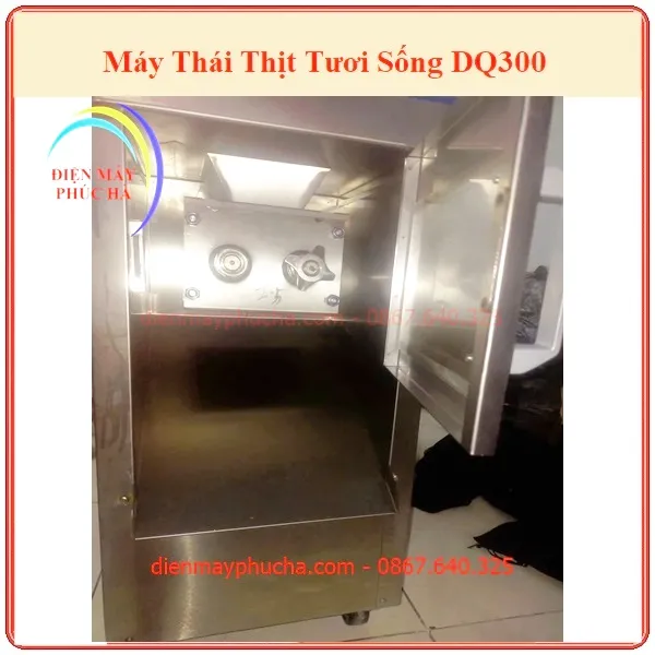 Máy Thái Thịt Tươi Sống DQ300 - Ảnh chi tiết cấu tạo bộ dao với thiết kế chắc chắn, dễ dàng tháo lắp.
