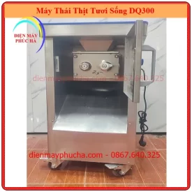 Máy Thái Thịt Tươi Sống DQ300 - Ảnh lưỡi dao sắc bén, chất liệu bằng thép không gỉ sét.