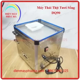 Máy Thái Thịt Tươi Sống DQ90 - Ảnh chi tiết cấu tạo phích cắm, công tắc điện và máng chứa thịt tiện lợi khi sử dụng.