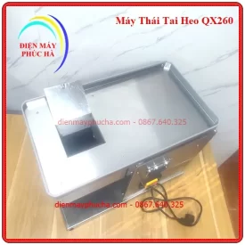 Máy Thái Tai Heo QX260 - Ảnh chi tiết cấu tạo khay để nguyên liệu, cửa nạp nguyên liệu có chất liệu inox bền đẹp, tiện lợi.